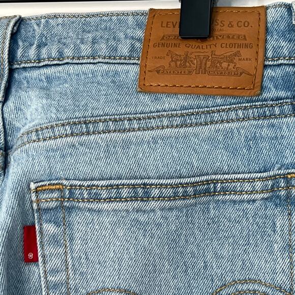 Levis Button Fly Wedgie Tapered Leg Denim Jeans Blue Light Wash Size 26 Retro - Picture 7 of 10